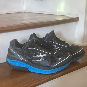 GDefy Mens Walking Sneakers Size 10.5